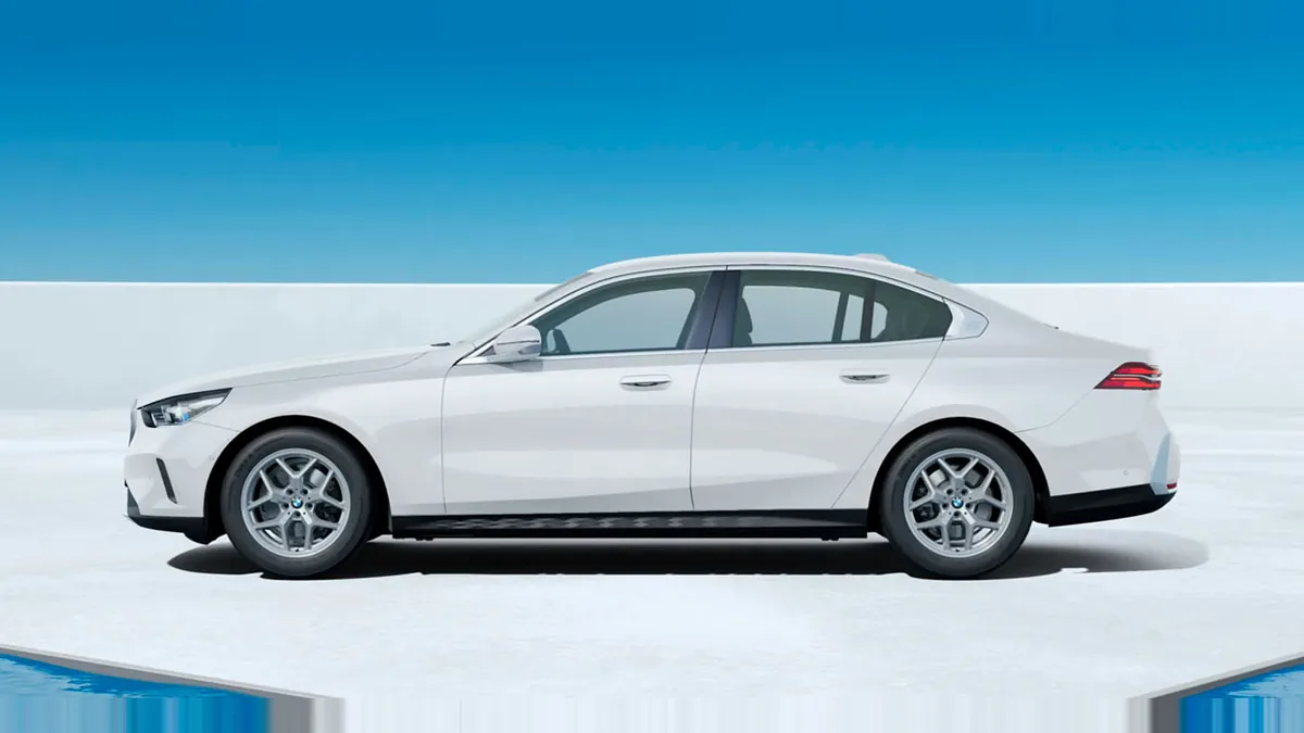 BMW Serie 5 520d de renting en Valencia — vista 6