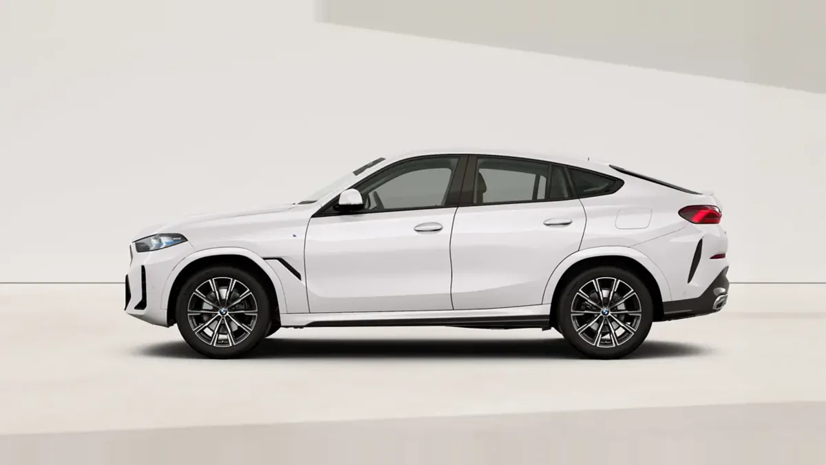 BMW X6 xDrive 40d M Sport de renting en Valencia — Lateral
