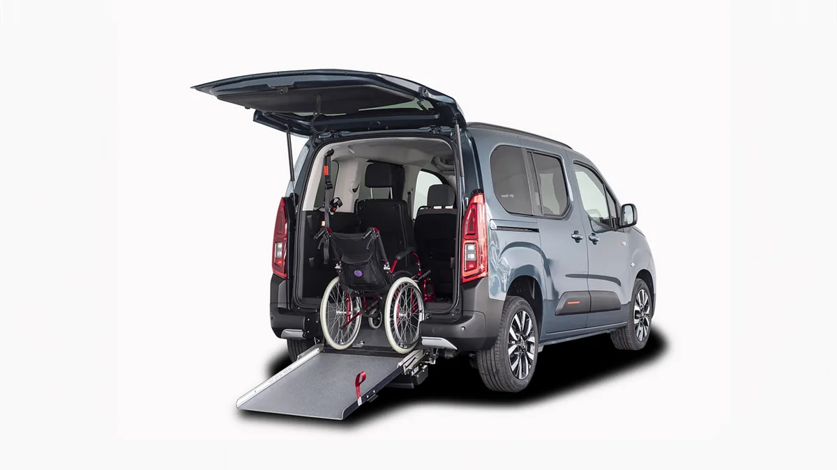 Citroën Berlingo Talla M BlueHDi 100 YOU L1 N1 Adaptado de renting en Valencia — Lateral