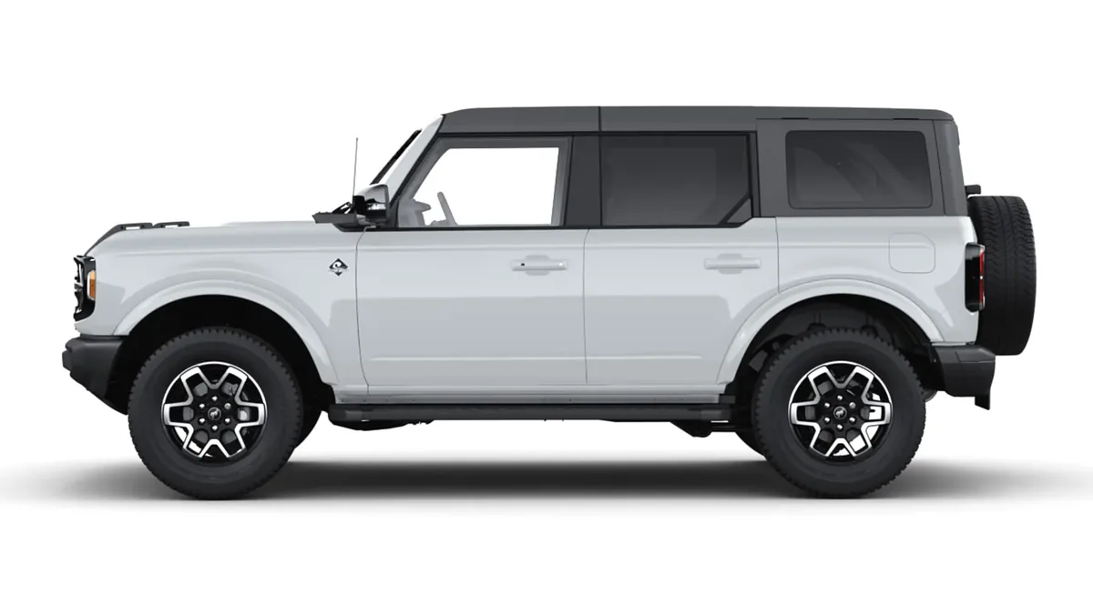 Ford Bronco Outer Banks 2.7 EcoBoost V6 335CV de renting en Valencia — Lateral
