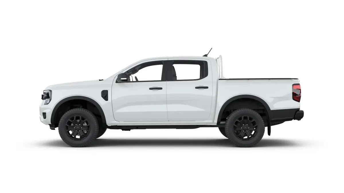 Ford Ranger XLT Doble Cabina 3.0 EcoBlue 240CV de renting en Valencia — Lateral