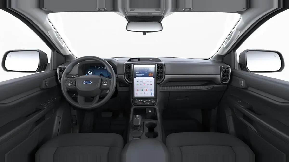Ford Ranger XLT Doble Cabina 3.0 EcoBlue 240CV de renting en Valencia — Delantera