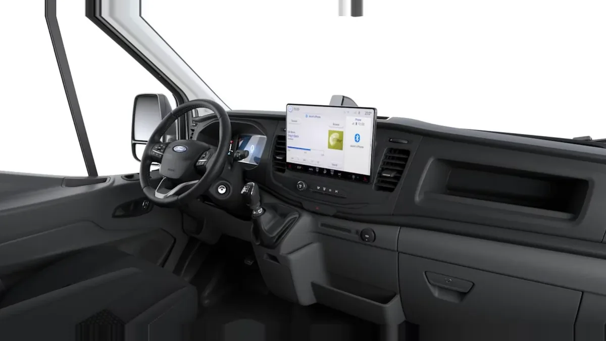 Ford TRANSIT 350 L2 Trend N1 EcoBlue 96kW FWD de renting en Valencia — Delantera