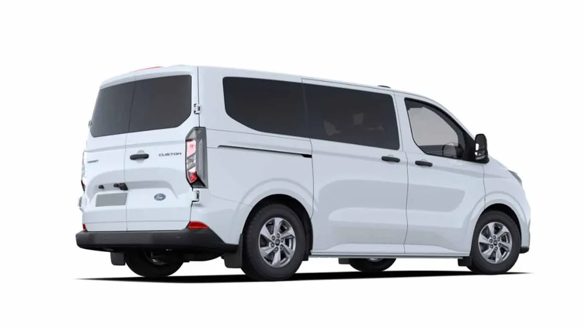 Ford Transit Custom Kombi 2.0 EcoBlue 150Cv 320 L1 Trend M1 II de renting en Valencia — Trasera
