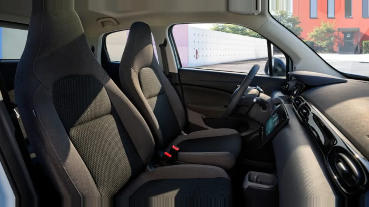 Leapmotor T03 BEV 37.3kWh Design AT de renting en Valencia — Interior