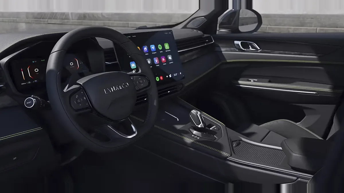 Lynk & Co 01 1.5 PHEV Core de renting en Valencia — Delantera
