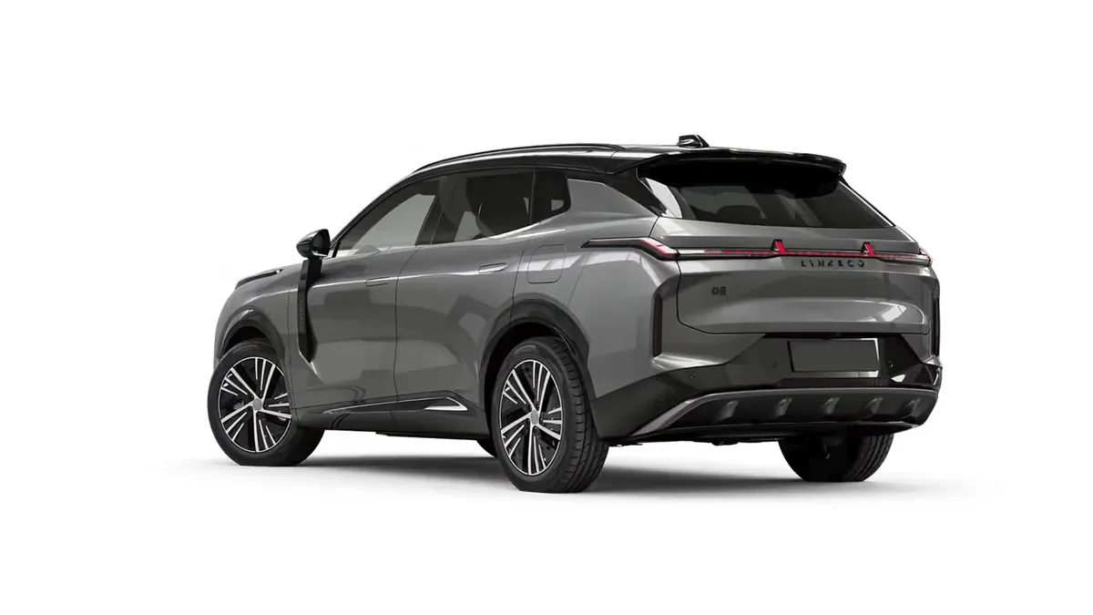 Lynk & Co 08 1.5 PHEV Core de renting en Valencia — Trasera