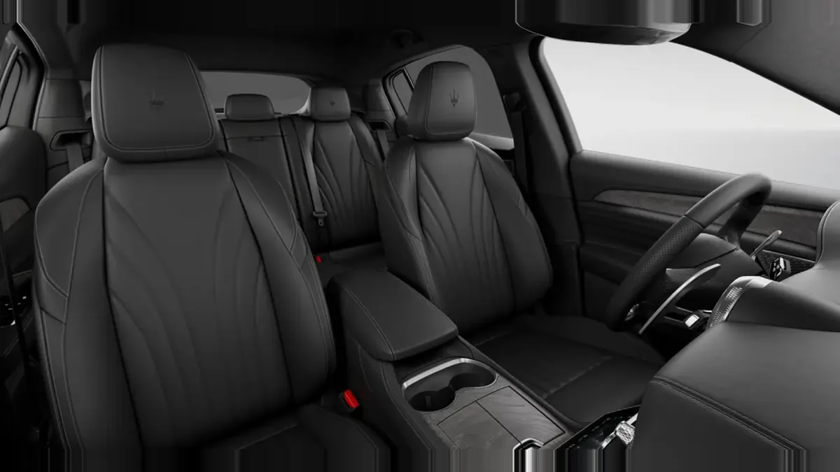 Maserati Grecale L4 MHEV 300CV AWD de renting en Valencia — vista 9