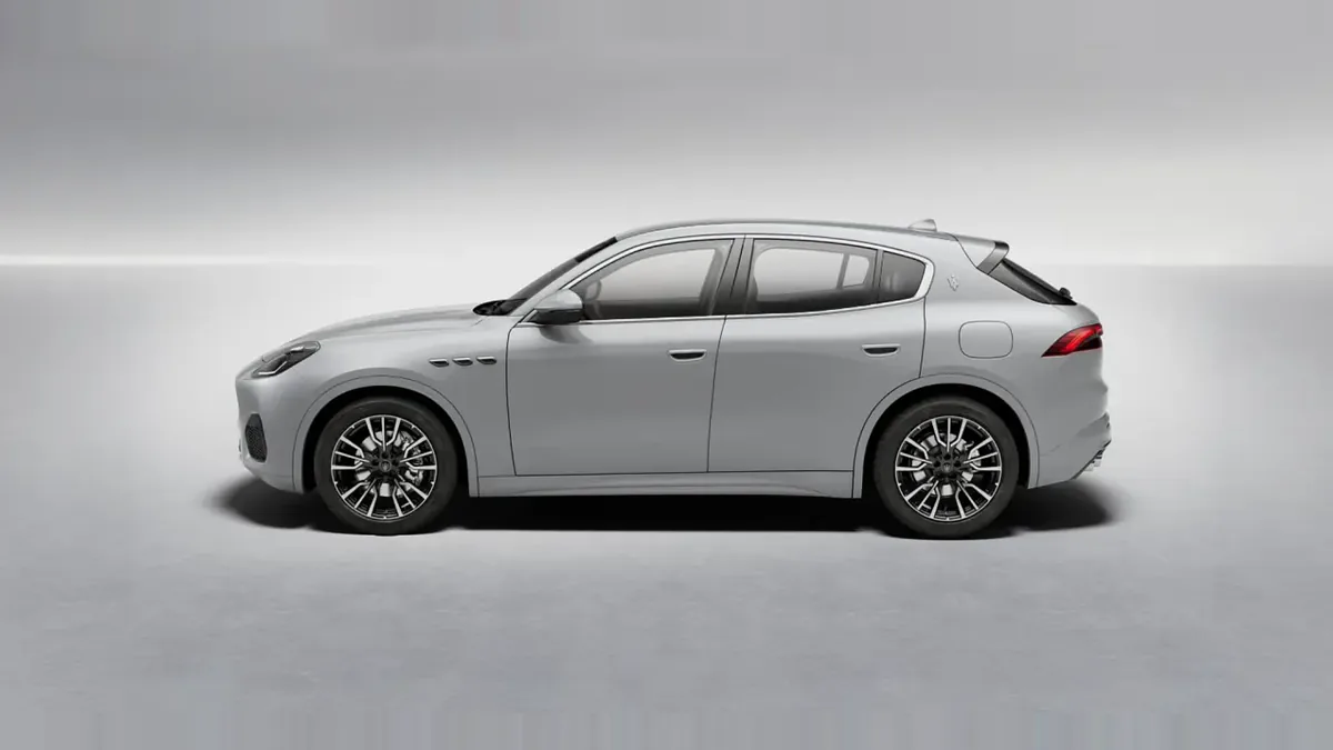 Maserati Grecale L4 MHEV 300CV AWD de renting en Valencia — Lateral