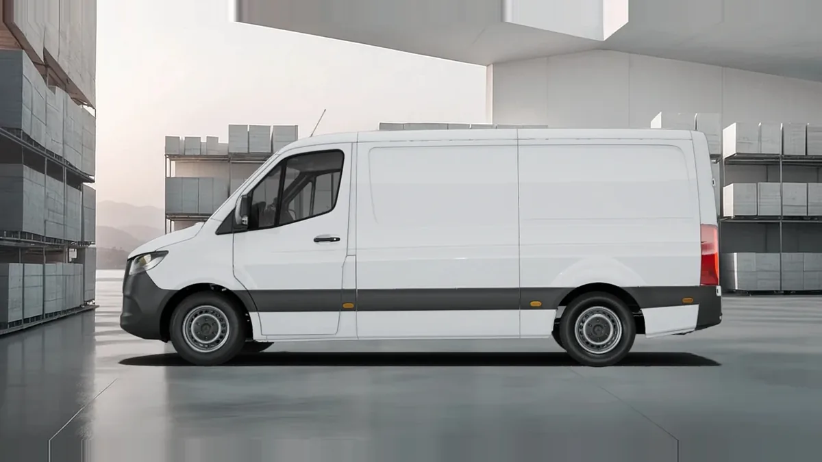 Mercedes-Benz Sprinter 315 CDI Medio Pro de renting en Valencia — Lateral