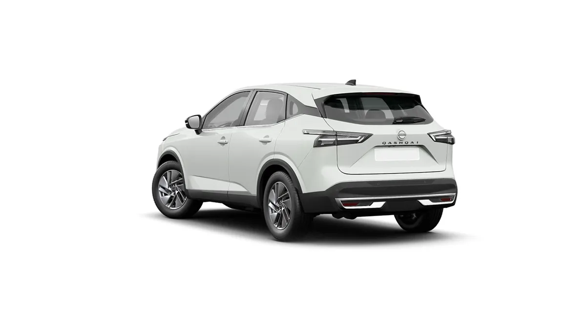 Nissan Qashqai DIG-T 158CV MHEV 4x2 Acenta WHT de renting en Valencia — Trasera