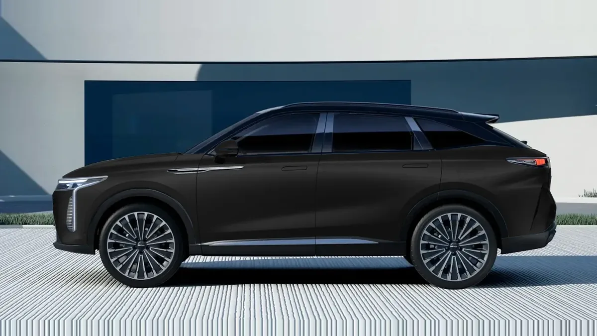 Omoda 9 1.5 TGDI Híbrido Premium 537CV de renting en Valencia — Trasera