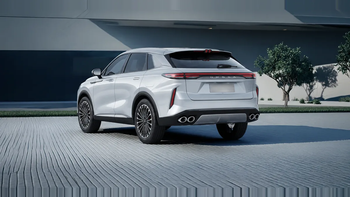 Omoda 9 SHS Premium 1.5 TGDI 3DHT 395kW (537CV) AWD de renting en Valencia — Trasera