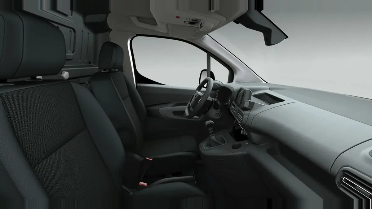 Opel Combo-e Cargo M 800kg de renting en Valencia — Delantera