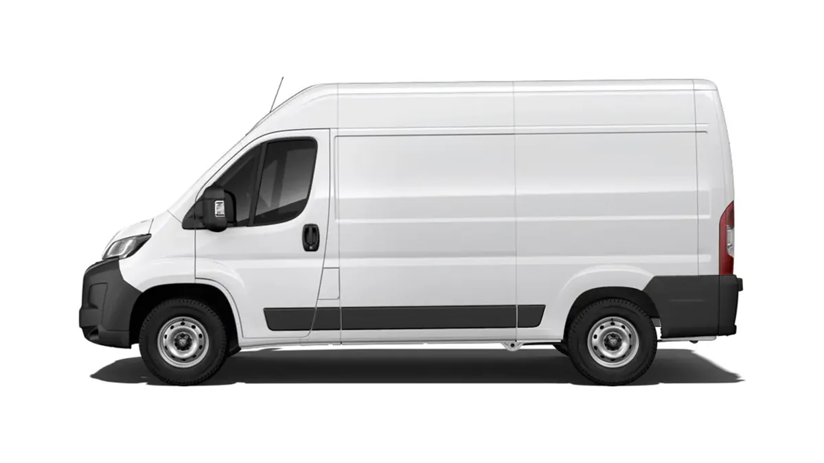 Peugeot Boxer 3.3 L2H2 BHDI 103kW de renting en Valencia — Lateral