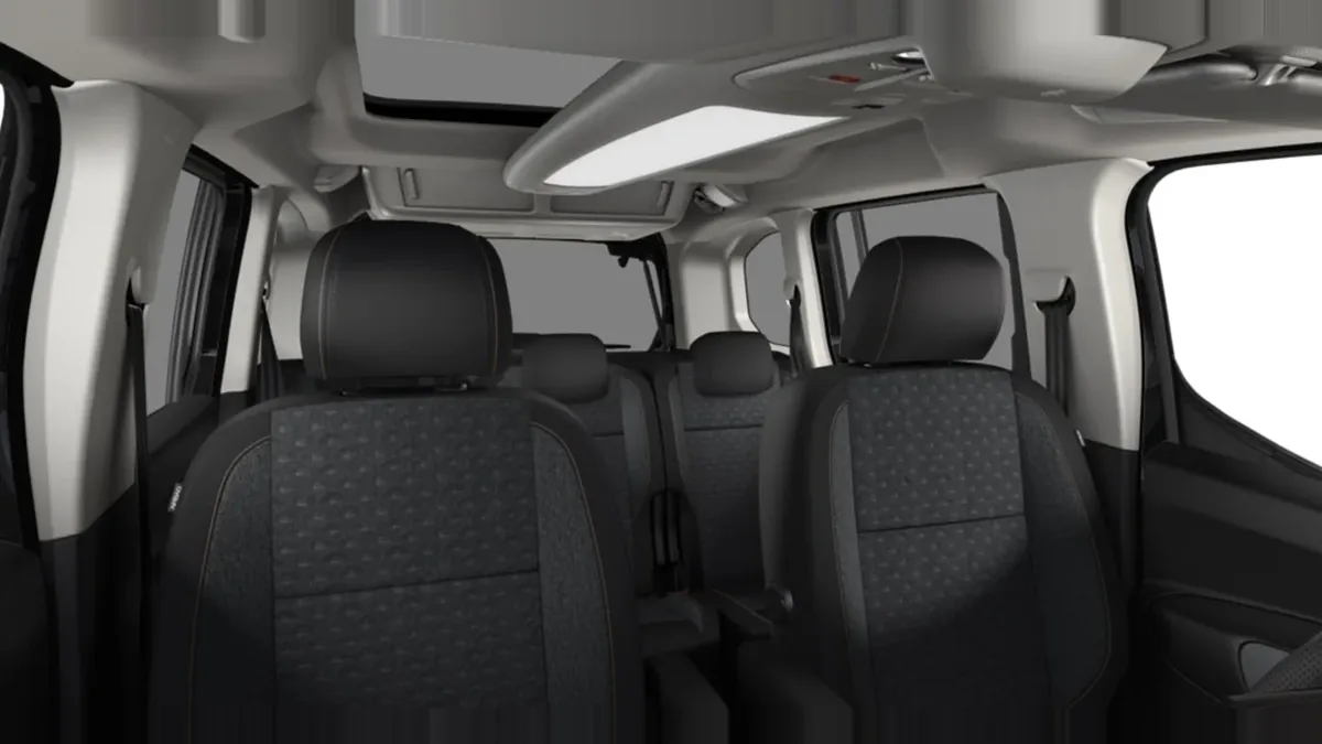 Peugeot Rifter 5P GT BlueHDi 130 EAT8 Standard de renting en Valencia — Interior
