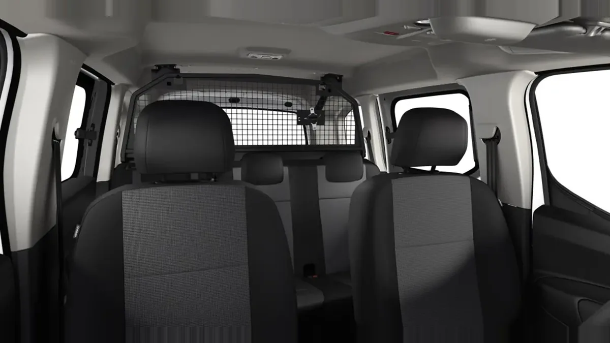 Peugeot Rifter Active Business Standard N1 BlueHDi 100 S&S de renting en Valencia — Interior