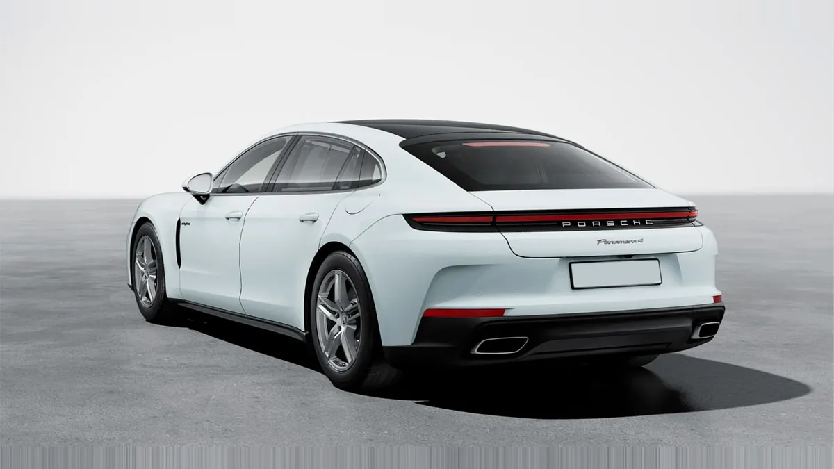 Porsche Panamera 4 E-Hybrid Executive de renting en Valencia — Trasera