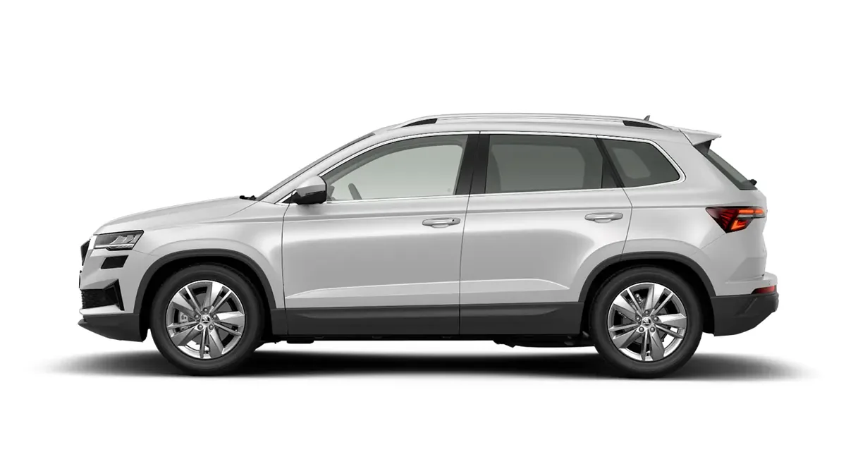 Škoda Karoq Selection 2.0 TDI DSG de renting en Valencia — Trasera