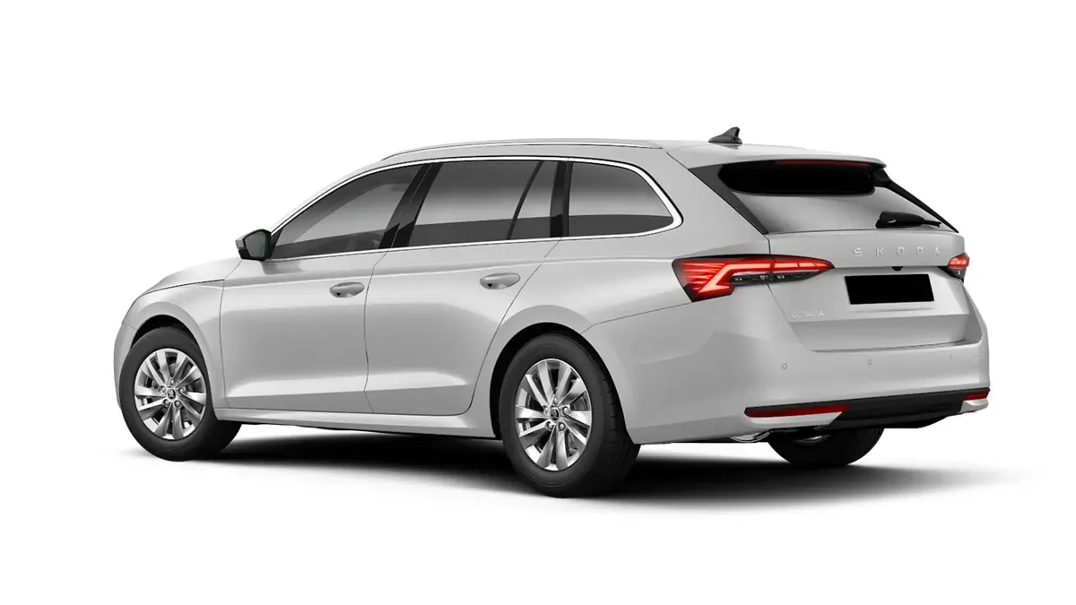 Škoda Octavia Combi Selection 2.0 TDI 150CV DSG 7vel de renting en Valencia — Trasera