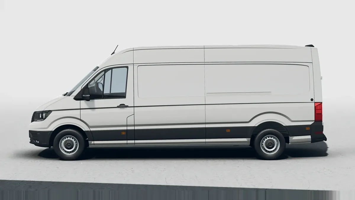 Volkswagen Crafter 35 Furgón BL TA L4H3 2.0 TDI 103kW (140CV) - ISOTERMO de renting en Valencia — Trasera