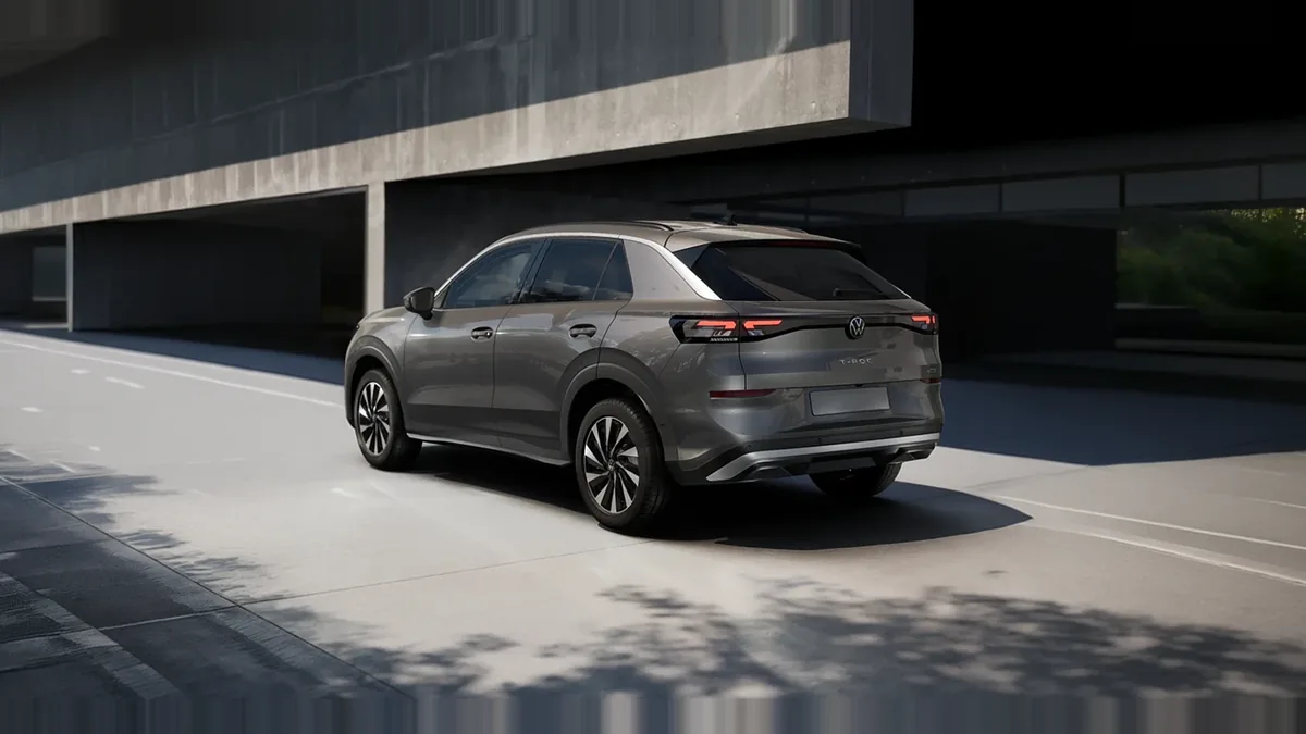Volkswagen T-ROC Match 1.5 eTSI 150CV DSG de renting en Valencia — Trasera